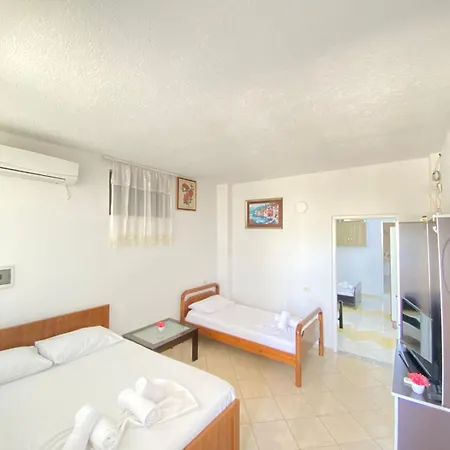 Star Hotel Ksamil