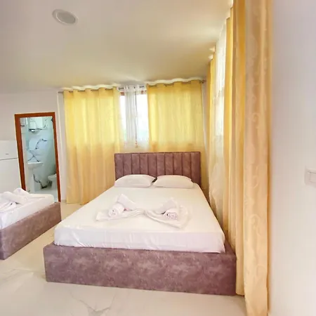Star 3* Ksamil